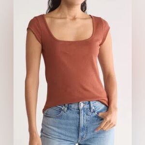 Melrose and Market Sierra Rust Cap Sleeve Scoop Neck Tshirt Size Small